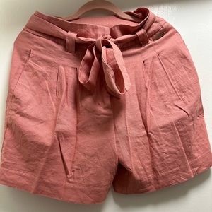 Women’s pink linen Marc New York shorts